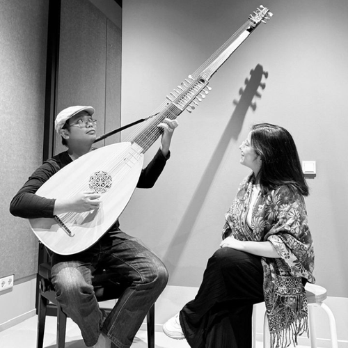 DUO SERAPHIM | Mariela Flores (Sopraan) & Punto Bawono (Luit en Gitaar).